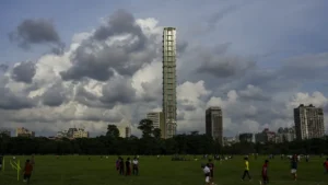 উত্তর কলকাতার রাস্তায় প্রবল বৃষ্টিতে জলাবদ্ধতা