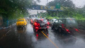 টানা বর্ষণে ভিজতে চলেছে বাংলা, আবহাওয়া দফতরের সতর্কবার্তা