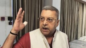তৃণমূলে টানাপড়েন: অভিষেক দলনেতা হতেই চিফ হুইপের পদ ছাড়লেন কল্যাণ, তোপ মহুয়ার বিরুদ্ধে