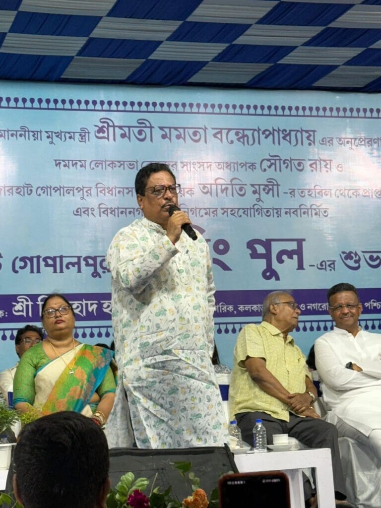 রাজারহাটে নতুন চমক, অদিতি মুন্সীর উদ্যোগে আন্তর্জাতিক মানের সুইমিং পুল