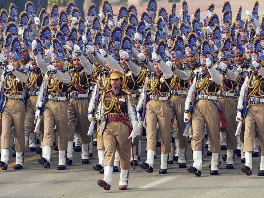 ভারতে মহিলা দেহরক্ষীদের ট্রেনিং চলাকালীন ছবি