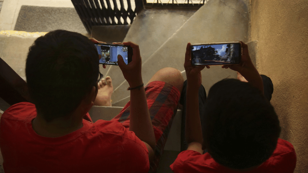 ভারতের কিশোরদের মধ্যে অনলাইন গেমিং আসক্তির প্রভাব