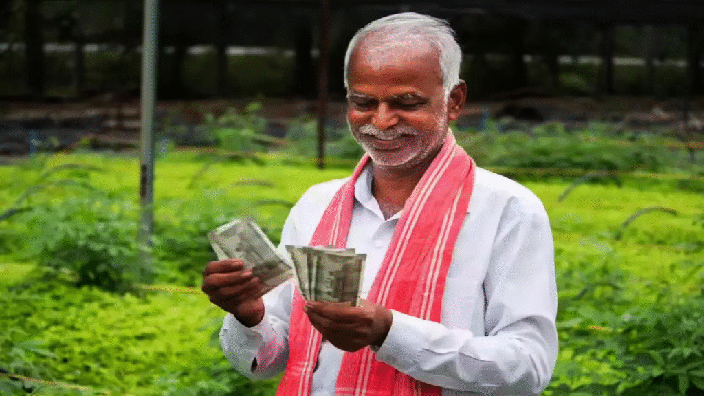 কৃষকদের ব্যাঙ্ক অ্যাকাউন্টে পিএম-কিষাণ যোজনার টাকা পাঠানো হচ্ছে