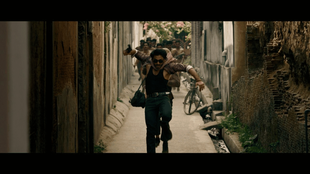 নিশানচি সিনেমায় আইশ্বর্য ঠাকরের ডাবল রোল চরিত্র বাবলু ও দাবলু