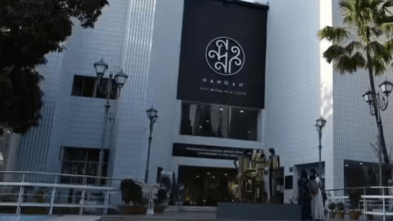 Nandan Cinema Hall hosting Aranyer Din Ratri screening