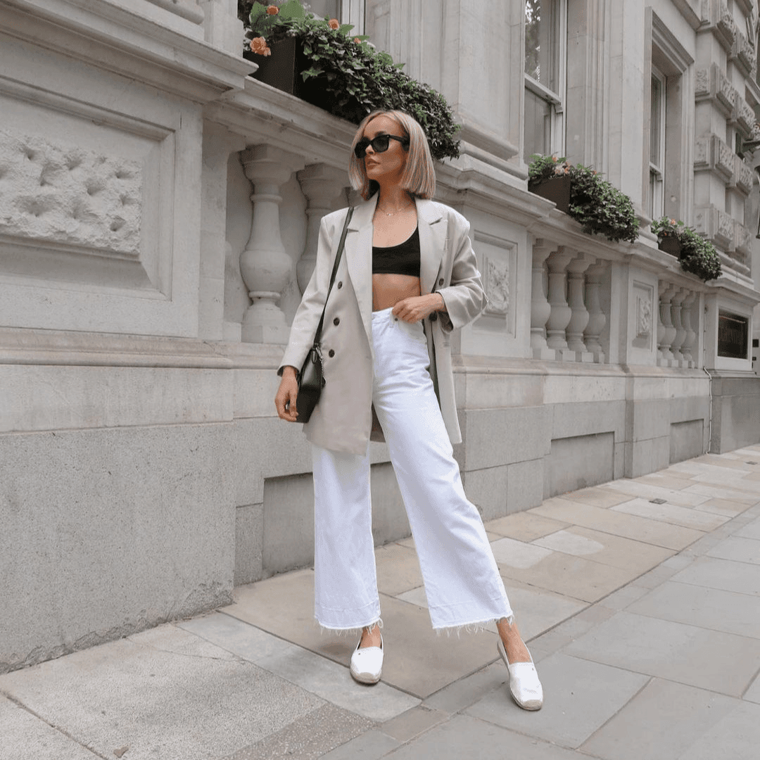 https://www.stylebysavina.com/wp-content/uploads/2022/05/minimalist-outfit-ideas.png
