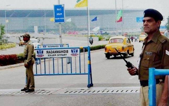 https://akm-img-a-in.tosshub.com/indiatoday/images/story/201609/kolkata-airport_647_090716093949.jpg?VersionId=2w7an_RQC6_StqZQvE45m99LLm3f7DdJ&utm_source=chatgpt.com