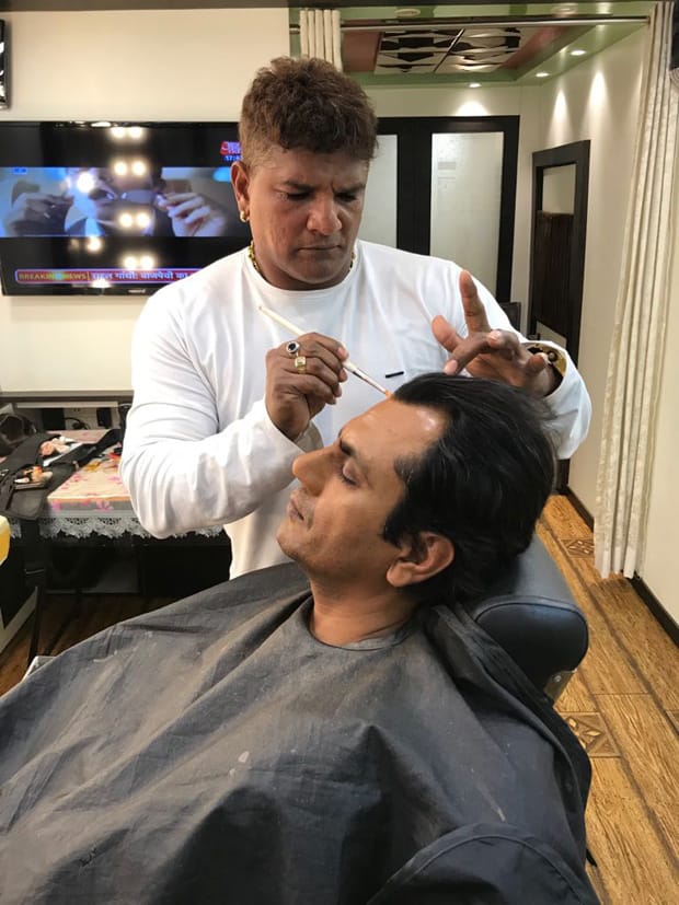 https://www.bollywoodhungama.com/wp-content/uploads/2018/06/THACKERAY-These-pictures-SHOW-how-Nawazuddin-Siddiqui-TRANSFORMS-to-Balasaheb-Thackeray-2.jpg