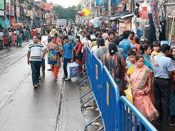 রঘু ডাকাতের যাত্রা শুরু, প্রকাশ্যে এল প্রথম গান ‘জয় কালী’ – দেবের রূপে দেখা মিলল মায়ের উগ্র সন্তান